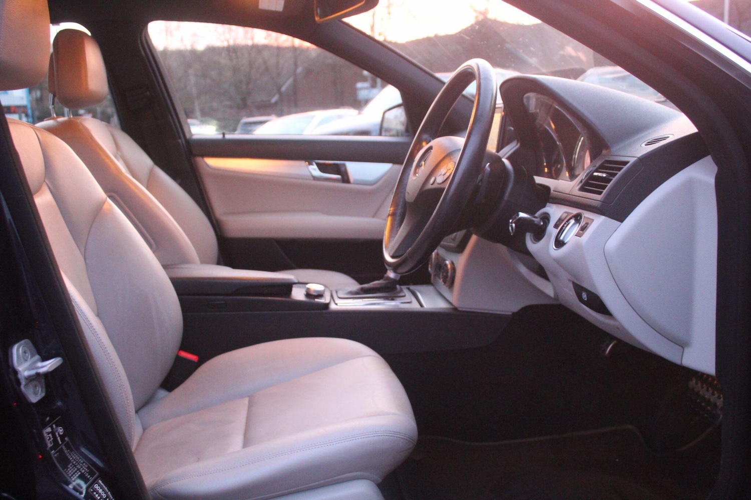 Used Mercedes-Benz C Class 2010 for sale - 77237772: Photo 28