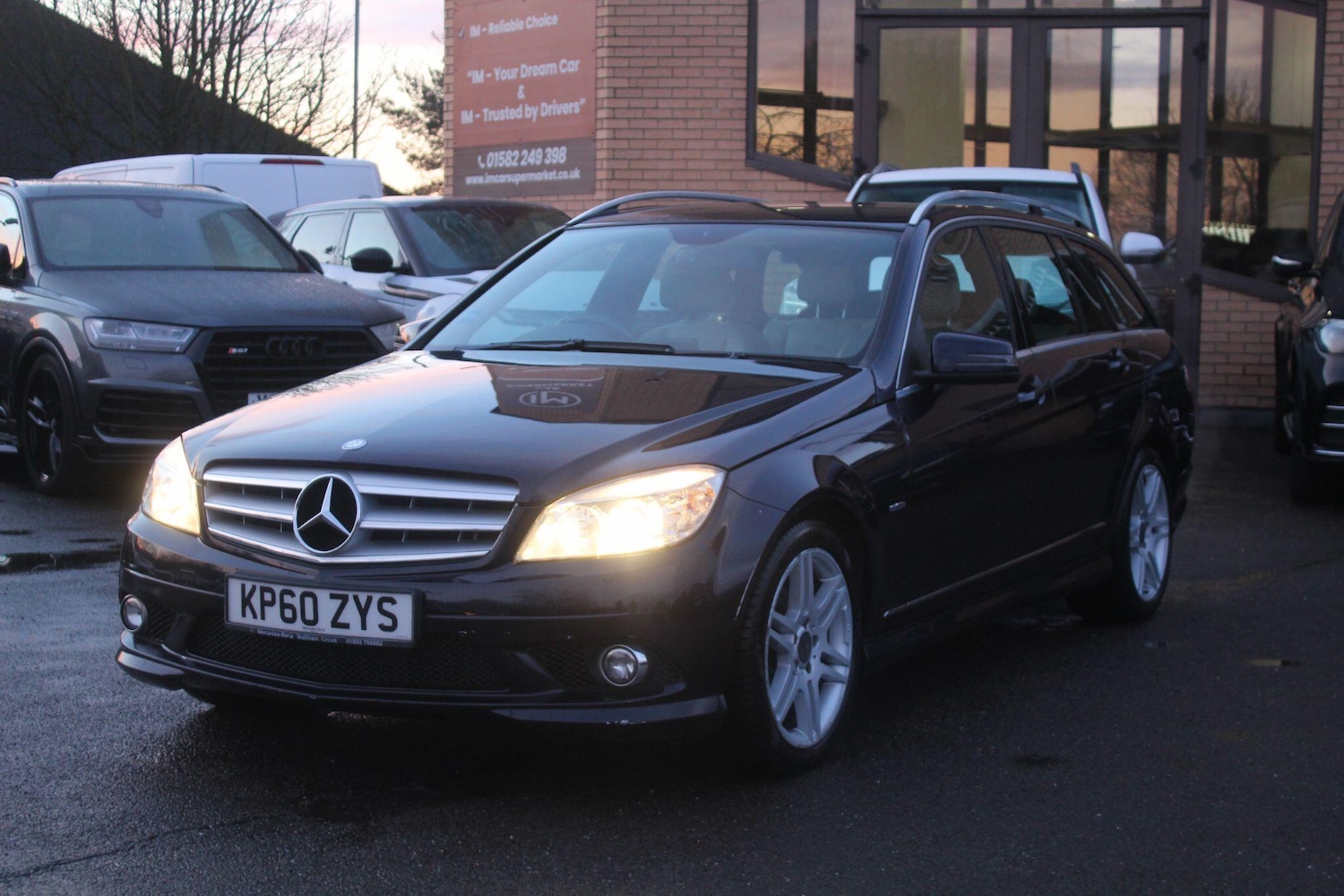 Used Mercedes-Benz C Class 2010 for sale - 77237772: Photo 3