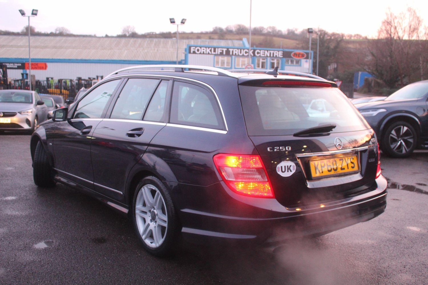 Used Mercedes-Benz C Class 2010 for sale - 77237772: Photo 4