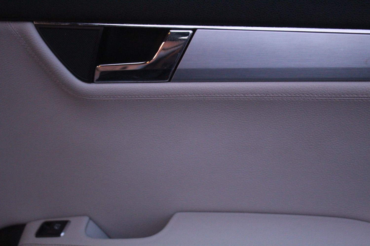 Used Mercedes-Benz C Class 2010 for sale - 77237772: Photo 46