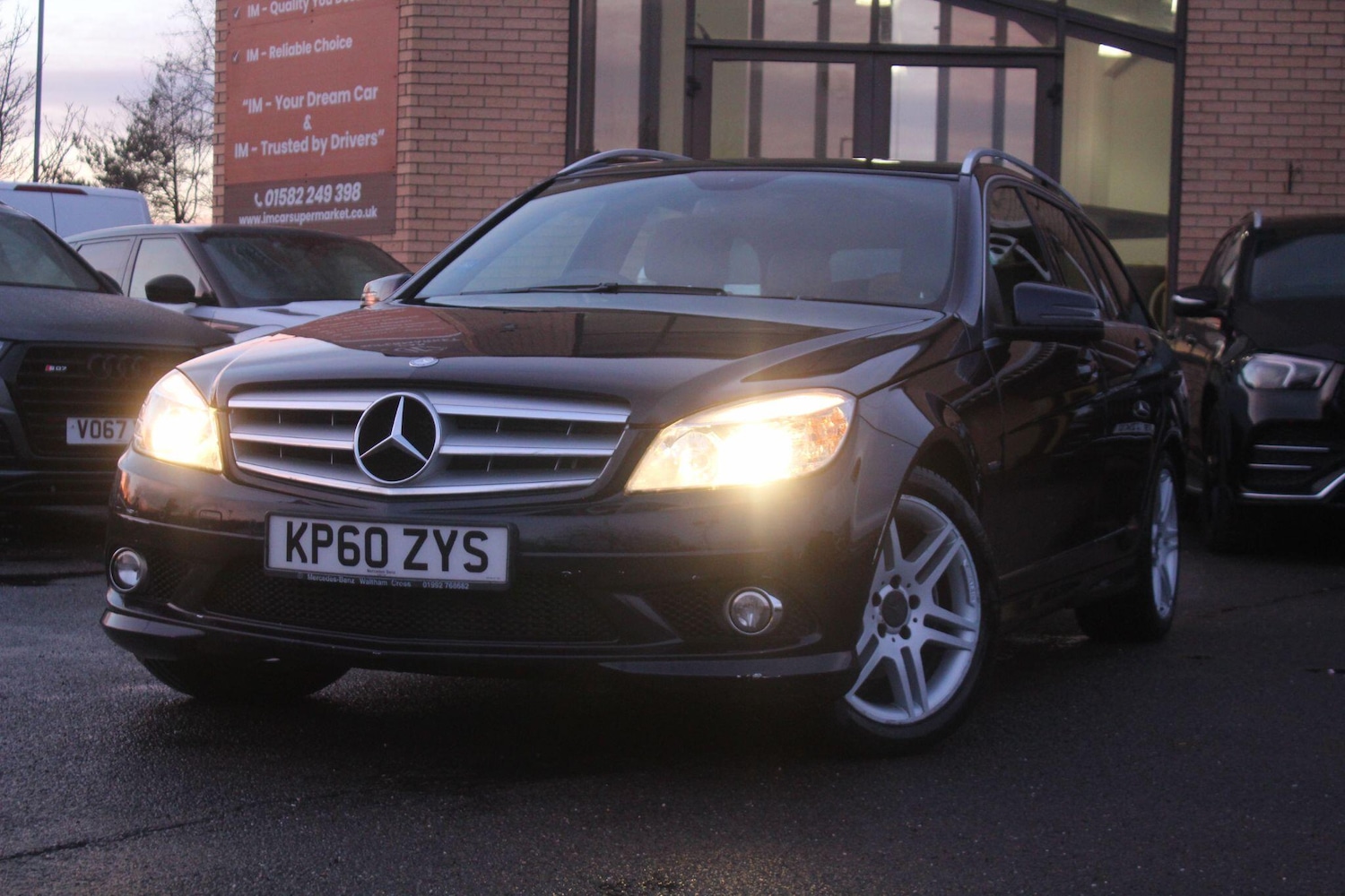 Used Mercedes-Benz C Class 2010 for sale - 77237772: Photo 8
