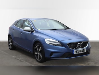 Used Volvo V40 2018 for sale - 76865619: Photo
