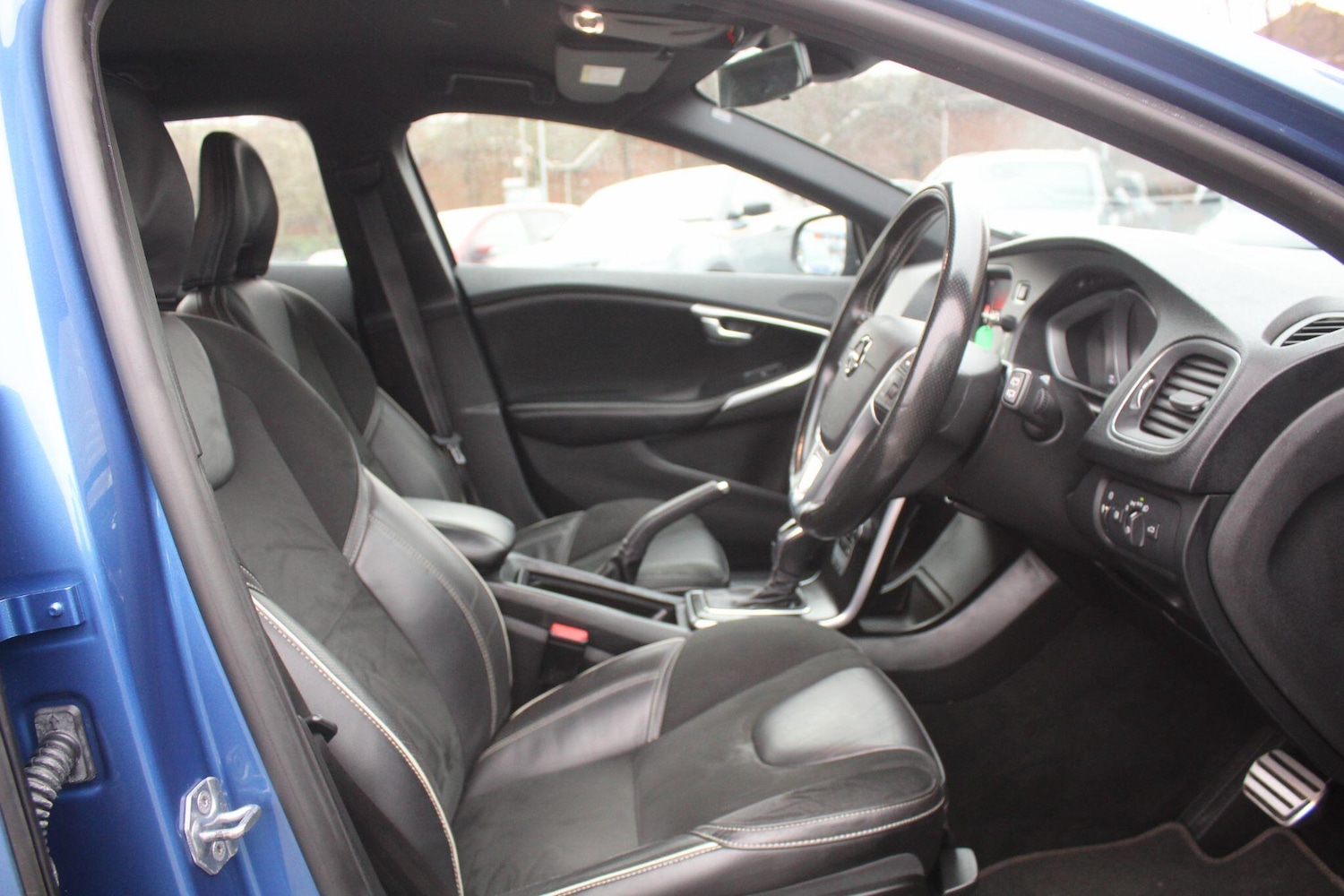 Used Volvo V40 2018 for sale - 76865619: Photo 22