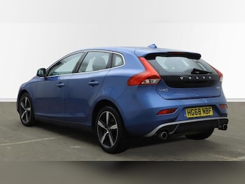 Used Volvo V40 2018 for sale - 76865619: Photo
