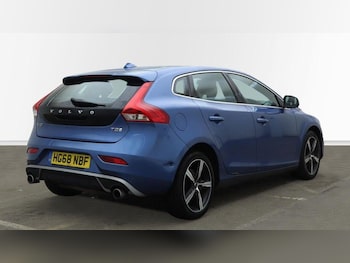 Used Volvo V40 2018 for sale - 76865619: Photo