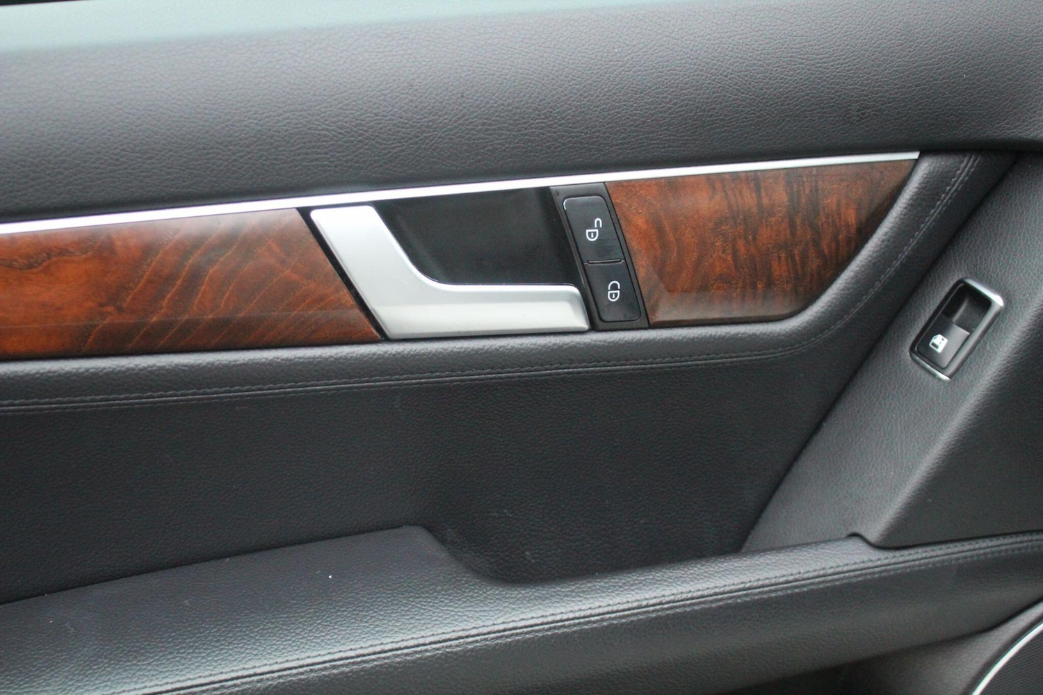 Used Mercedes-Benz C Class 2012 for sale - 77304968: Photo 34