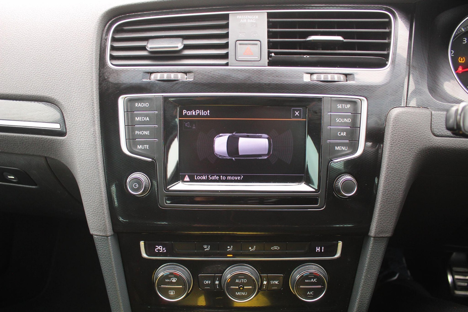 Used Volkswagen Golf 2015 for sale - 76188454: Photo 28