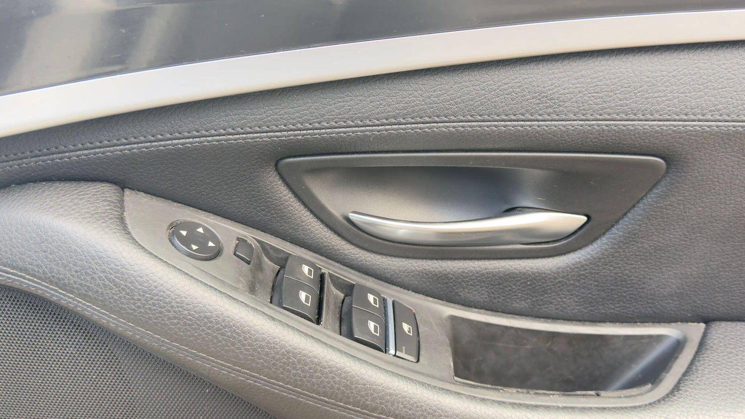 Used BMW 5 Series 2011 for sale - 77574524: Photo 24