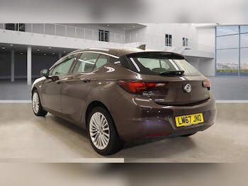 Used Vauxhall Astra 2017 for sale - 77320280: Photo