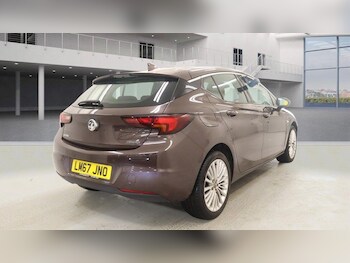 Used Vauxhall Astra 2017 for sale - 77320280: Photo