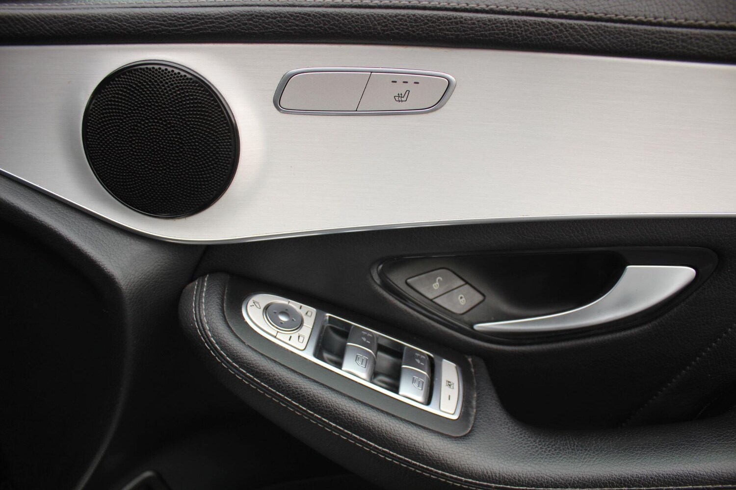 Used Mercedes-Benz GLC 2021 for sale - 77575101: Photo 30