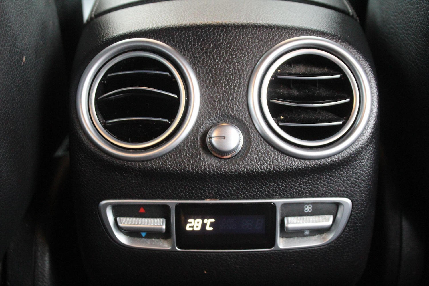 Used Mercedes-Benz GLC 2021 for sale - 77575101: Photo 33