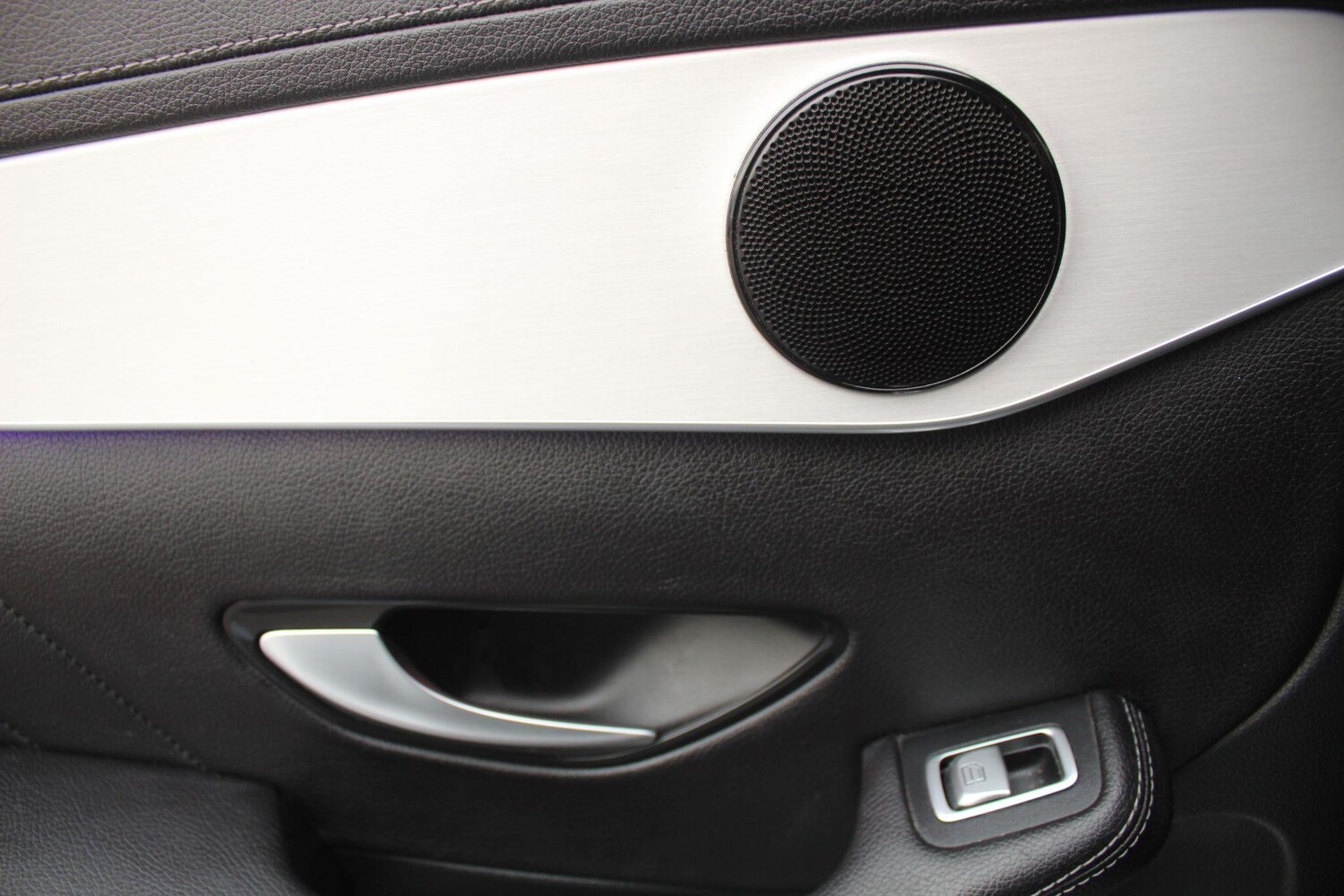 Used Mercedes-Benz GLC 2021 for sale - 77575101: Photo 40