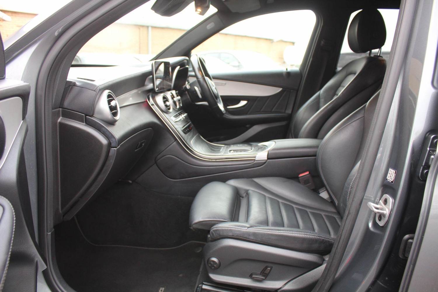 Used Mercedes-Benz GLC 2021 for sale - 77575101: Photo 50