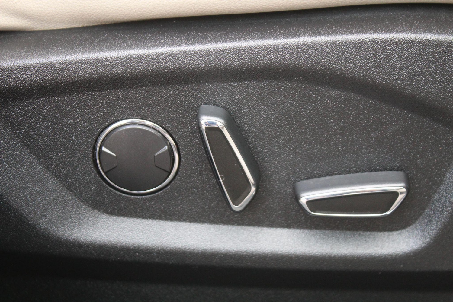 Used Ford Edge 2018 for sale - 76472584: Photo 32