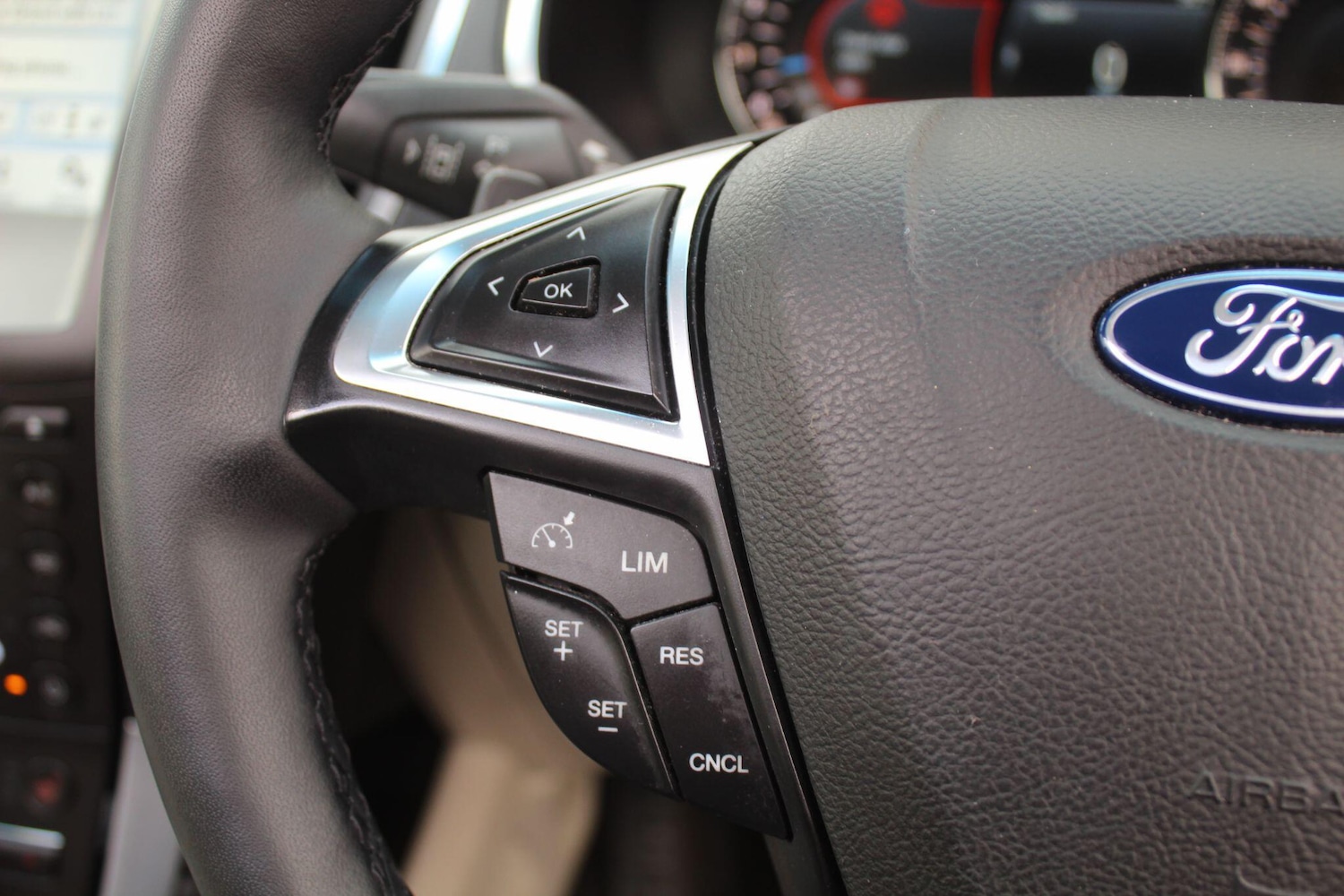 Used Ford Edge 2018 for sale - 76472584: Photo 35