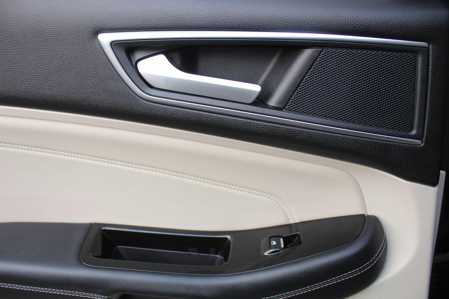 Used Ford Edge 2018 for sale - 76472584: Photo 42