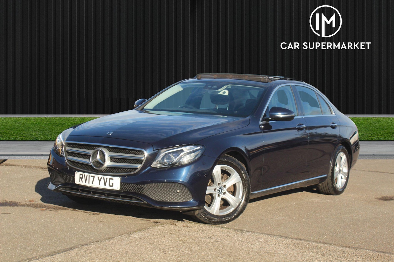 Used Mercedes-Benz E Class for sale - 76473898: Photo 11