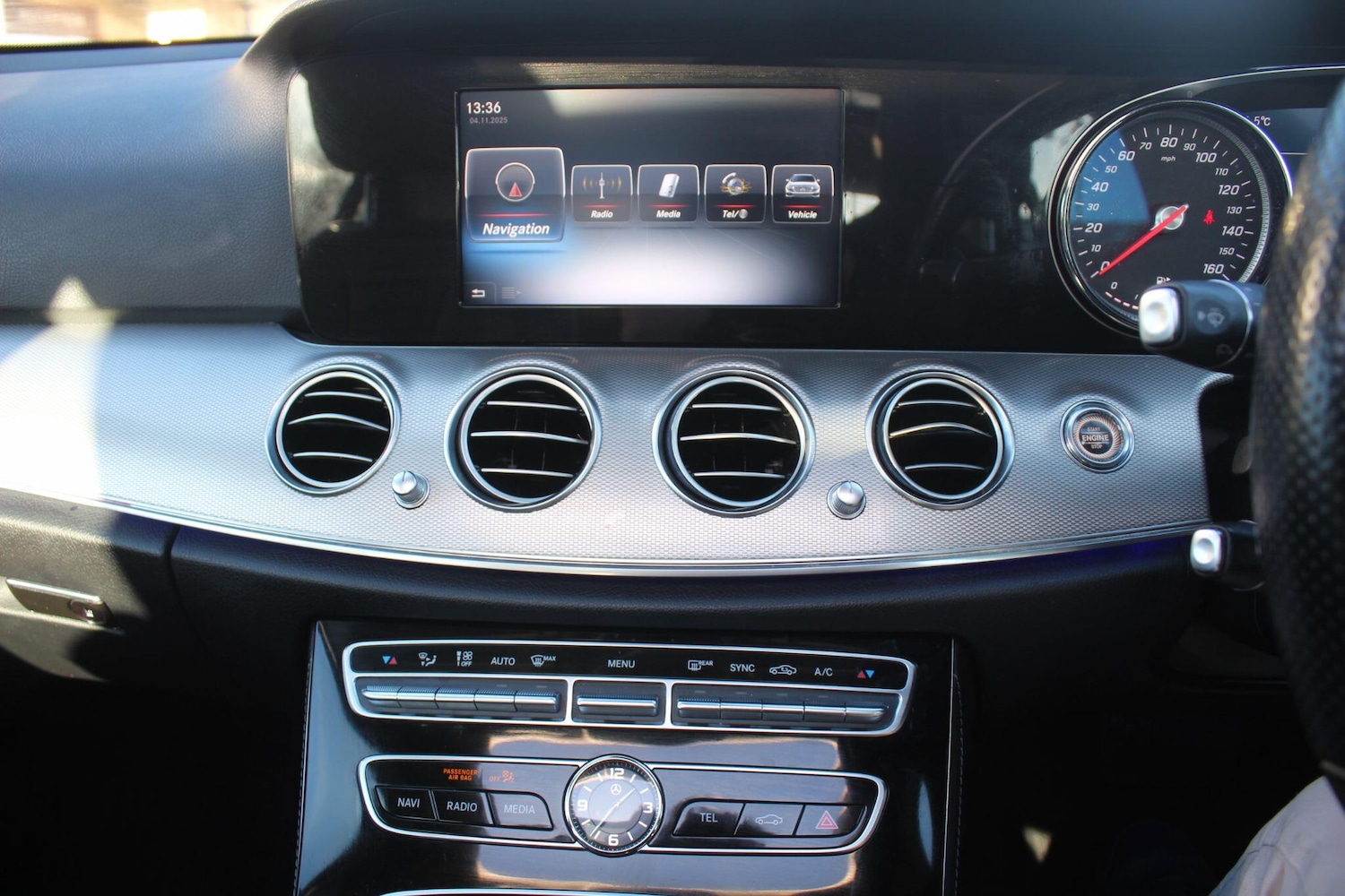 Used Mercedes-Benz E Class for sale - 76473898: Photo 27