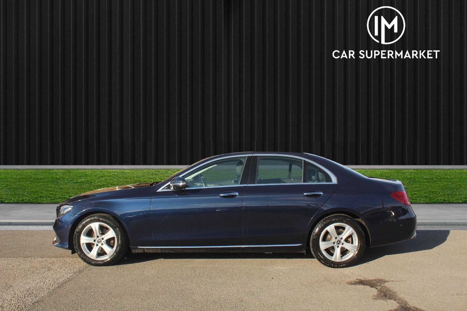 Used Mercedes-Benz E Class for sale - 76473898: Photo 3