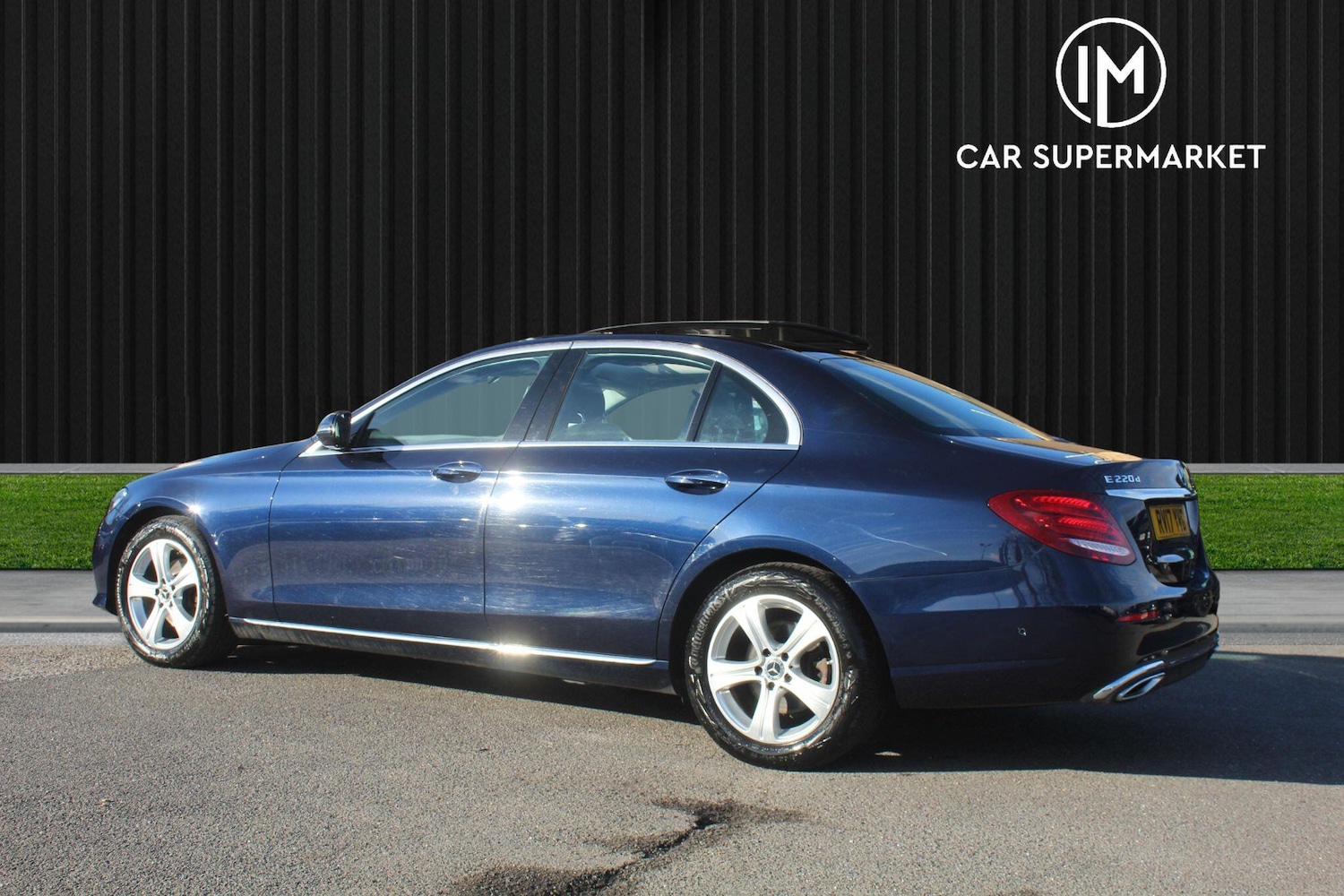 Used Mercedes-Benz E Class for sale - 76473898: Photo 4