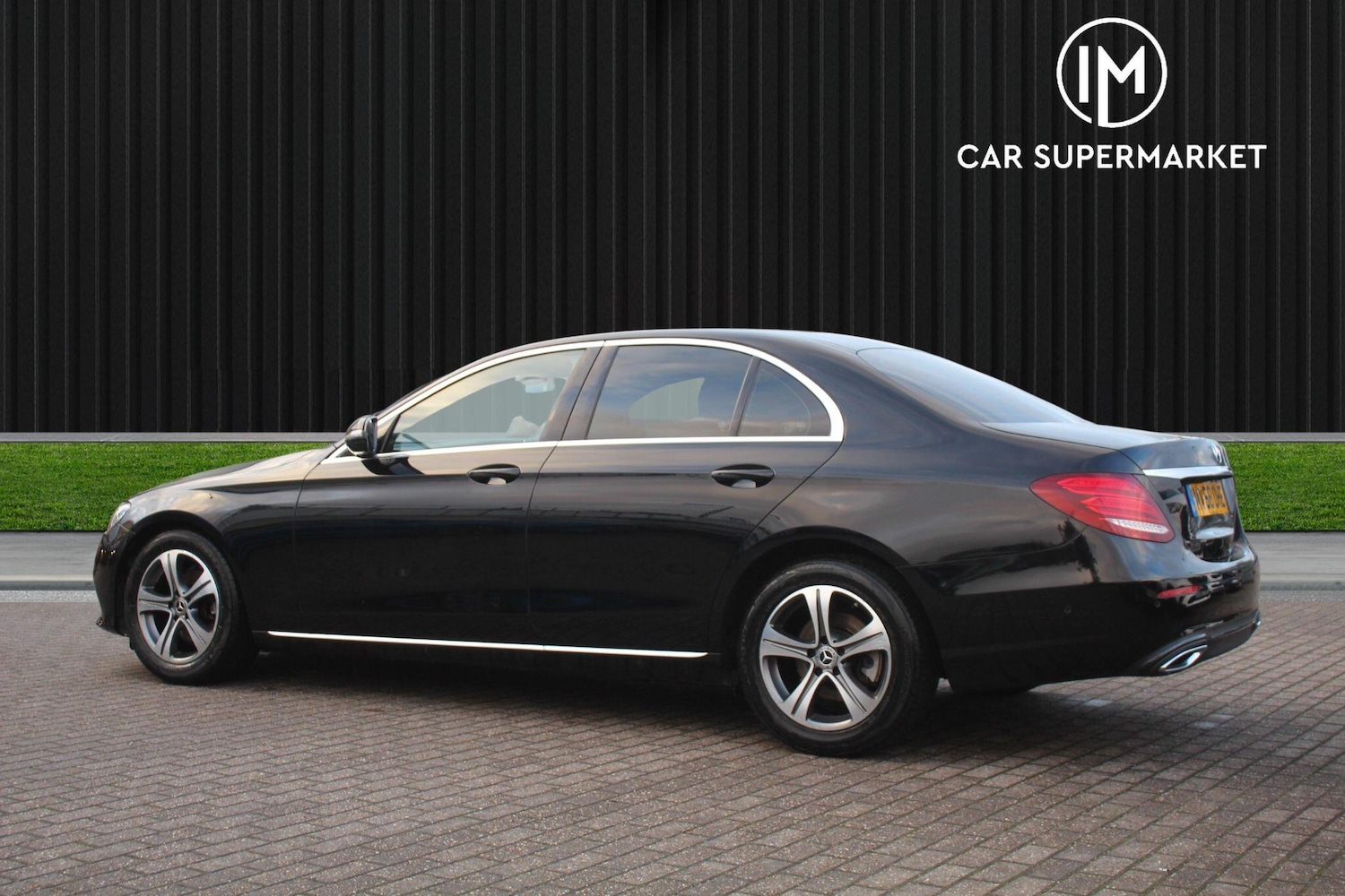 Used Mercedes-Benz E Class 2018 for sale - 76214062: Photo 8