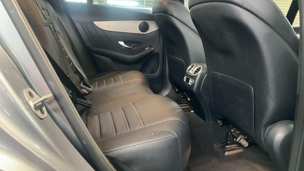 Used Mercedes-Benz GLC 2021 for sale - 76620468: Photo 10