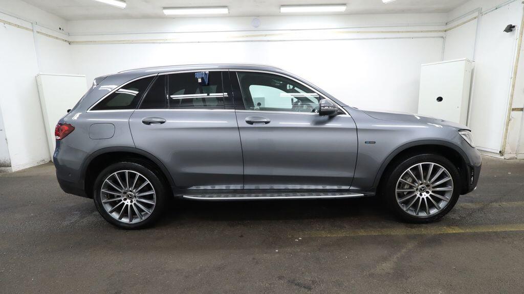 Used Mercedes-Benz GLC 2021 for sale - 76620468: Photo 2