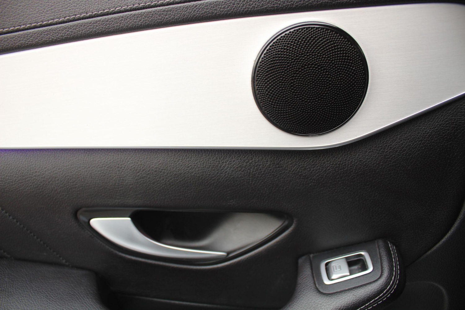 Used Mercedes-Benz GLC 2021 for sale - 76620468: Photo 40