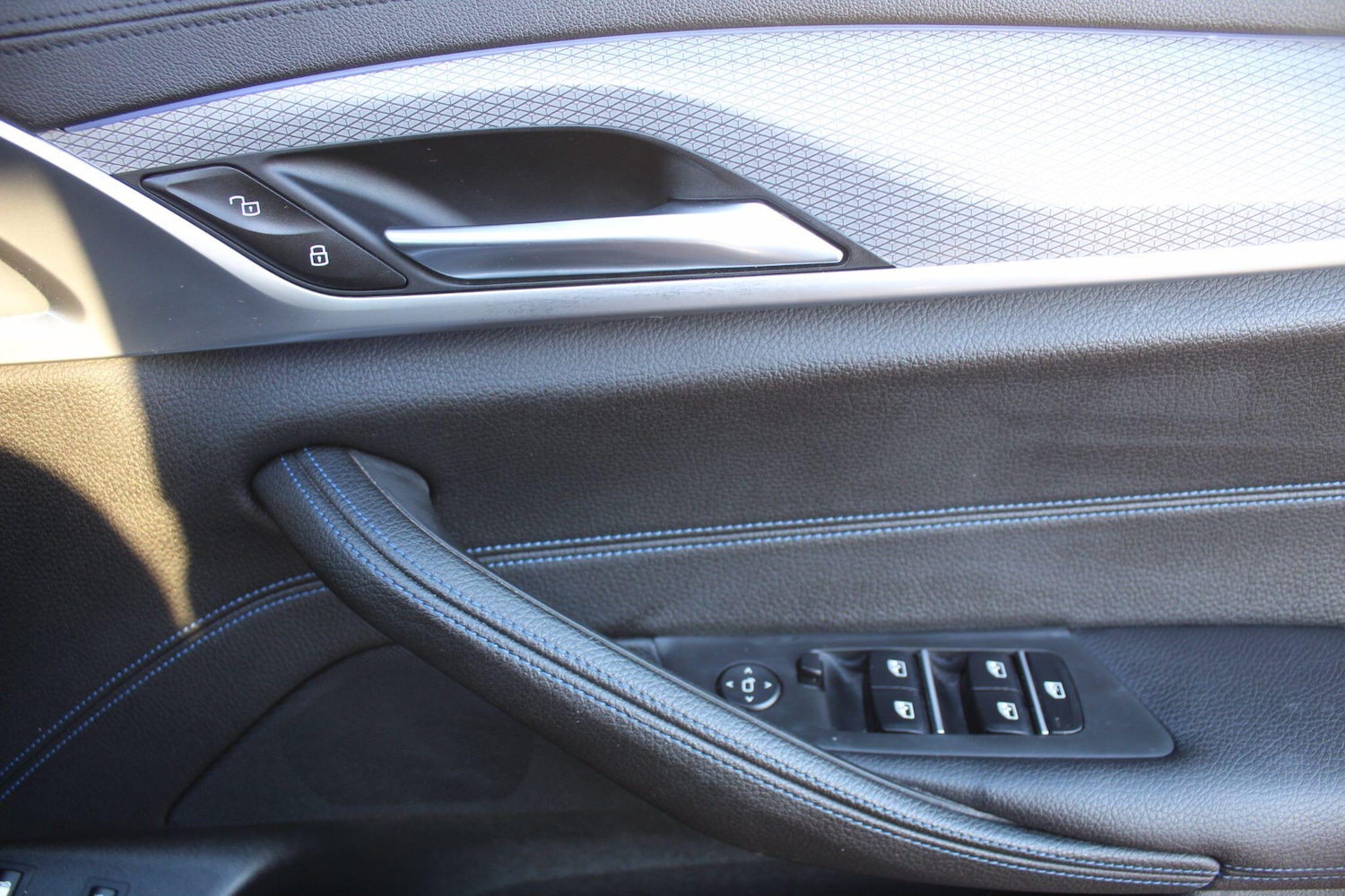 Used BMW 5 Series 2018 for sale - 76936201: Photo 29