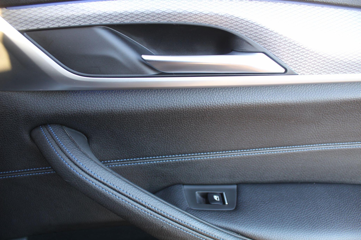 Used BMW 5 Series 2018 for sale - 76936201: Photo 35