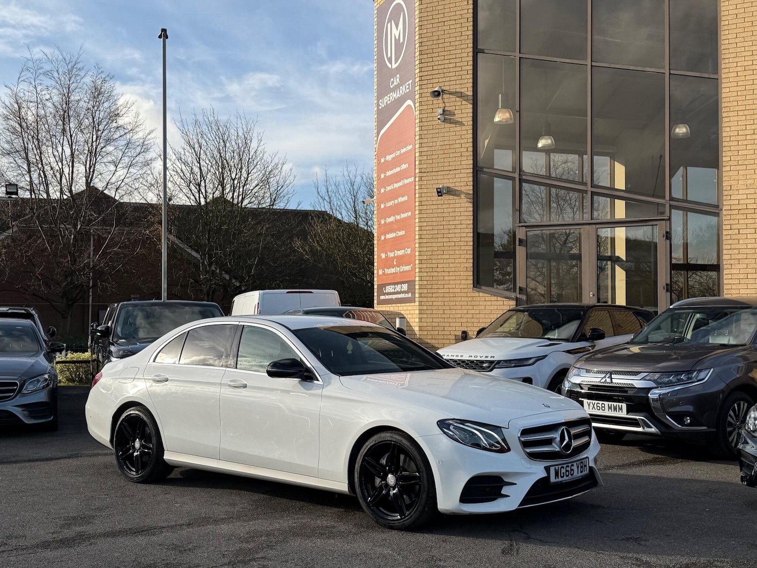 Used Mercedes-Benz E Class 2016 for sale - 76572874: Photo 2
