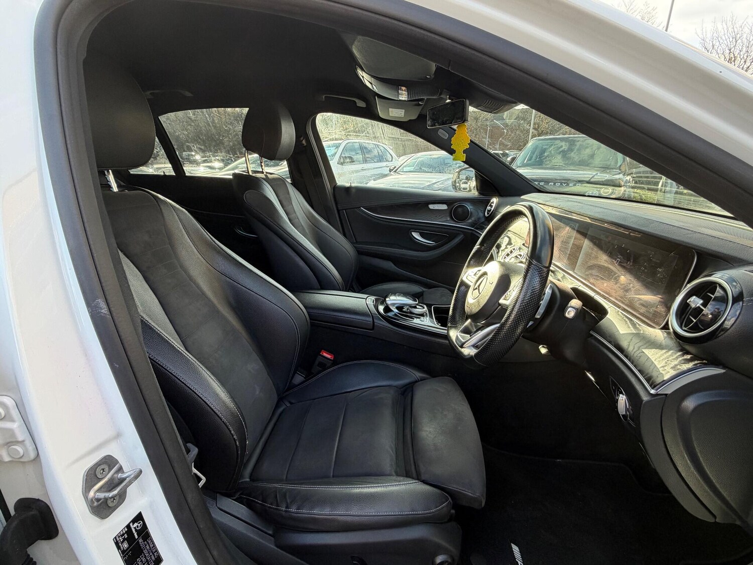 Used Mercedes-Benz E Class 2016 for sale - 76572874: Photo 25