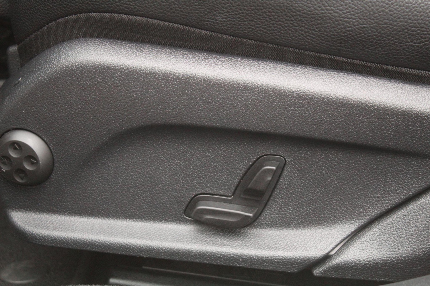 Used Mercedes-Benz E Class 2016 for sale - 76572874: Photo 36