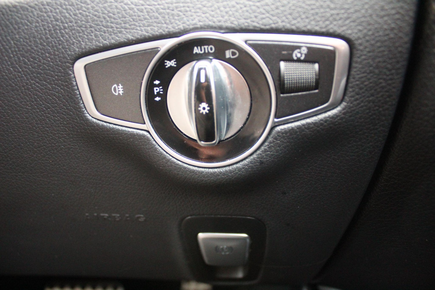 Used Mercedes-Benz E Class 2016 for sale - 76572874: Photo 39