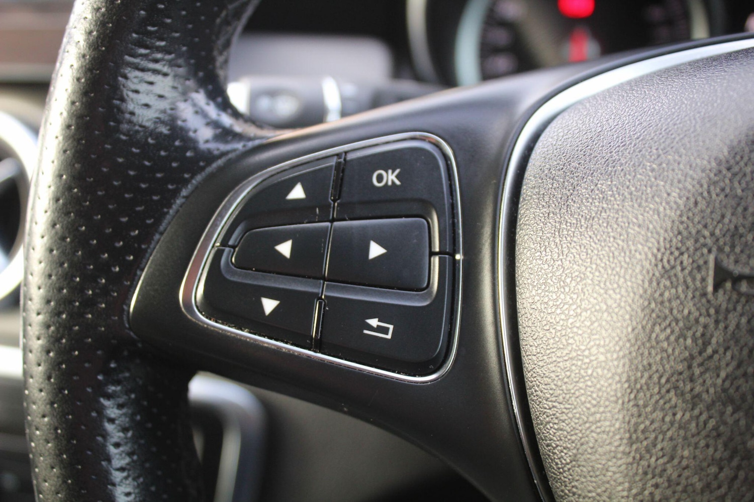 Used Mercedes-Benz GLA 2019 for sale - 76620449: Photo 32