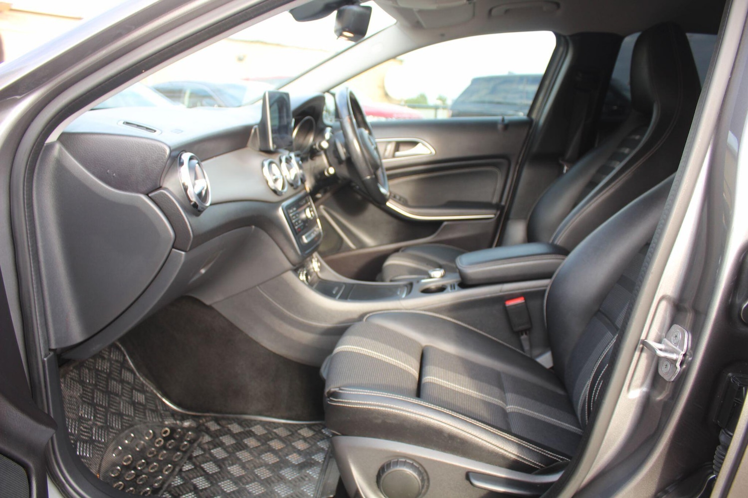 Used Mercedes-Benz GLA 2019 for sale - 76620449: Photo 44