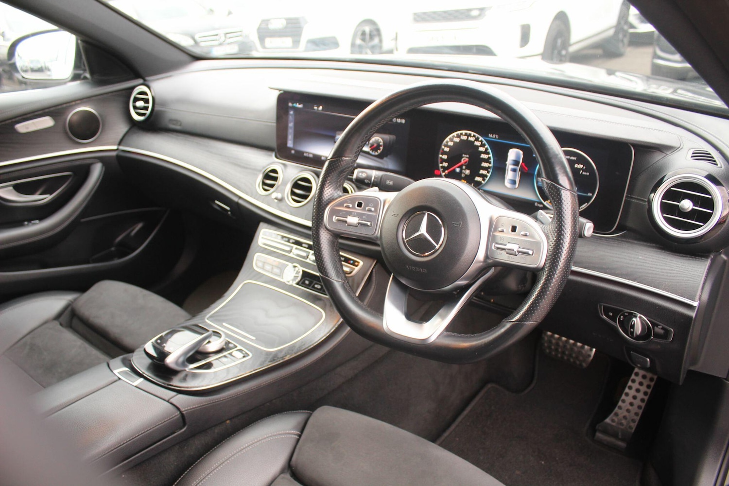 Used Mercedes-Benz E Class 2019 for sale - 77344064: Photo 11