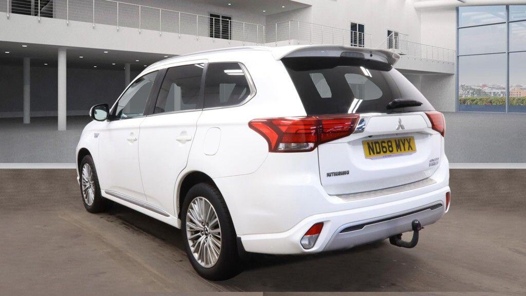 Used Mitsubishi Outlander 2018 for sale - 77074217: Photo 3