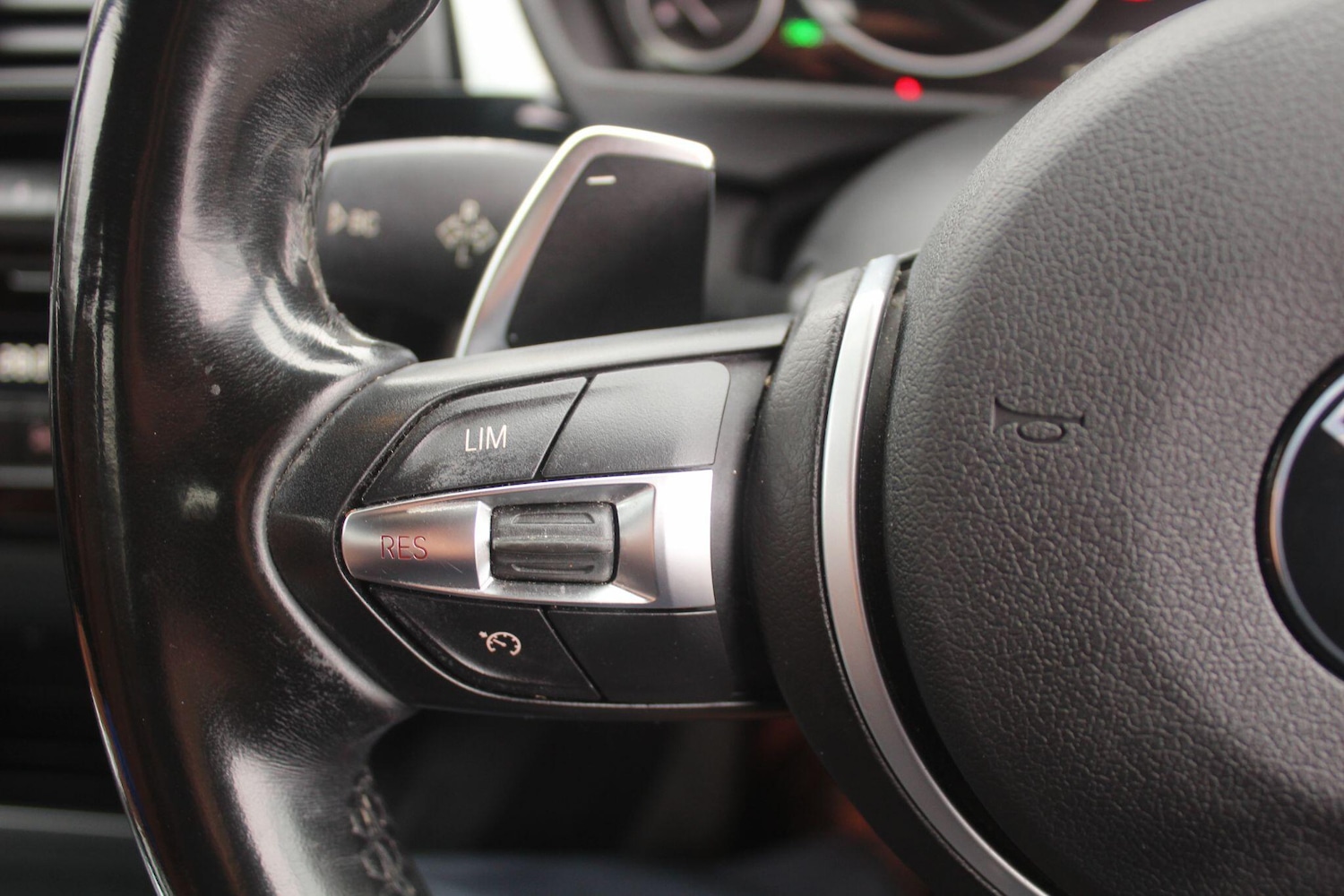 Used BMW 3 Series 2017 for sale - 77266650: Photo 39