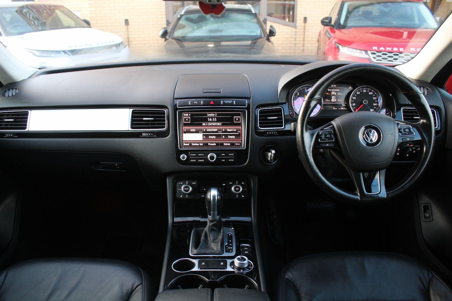 Used Volkswagen Touareg 2016 for sale - 76742892: Photo 28