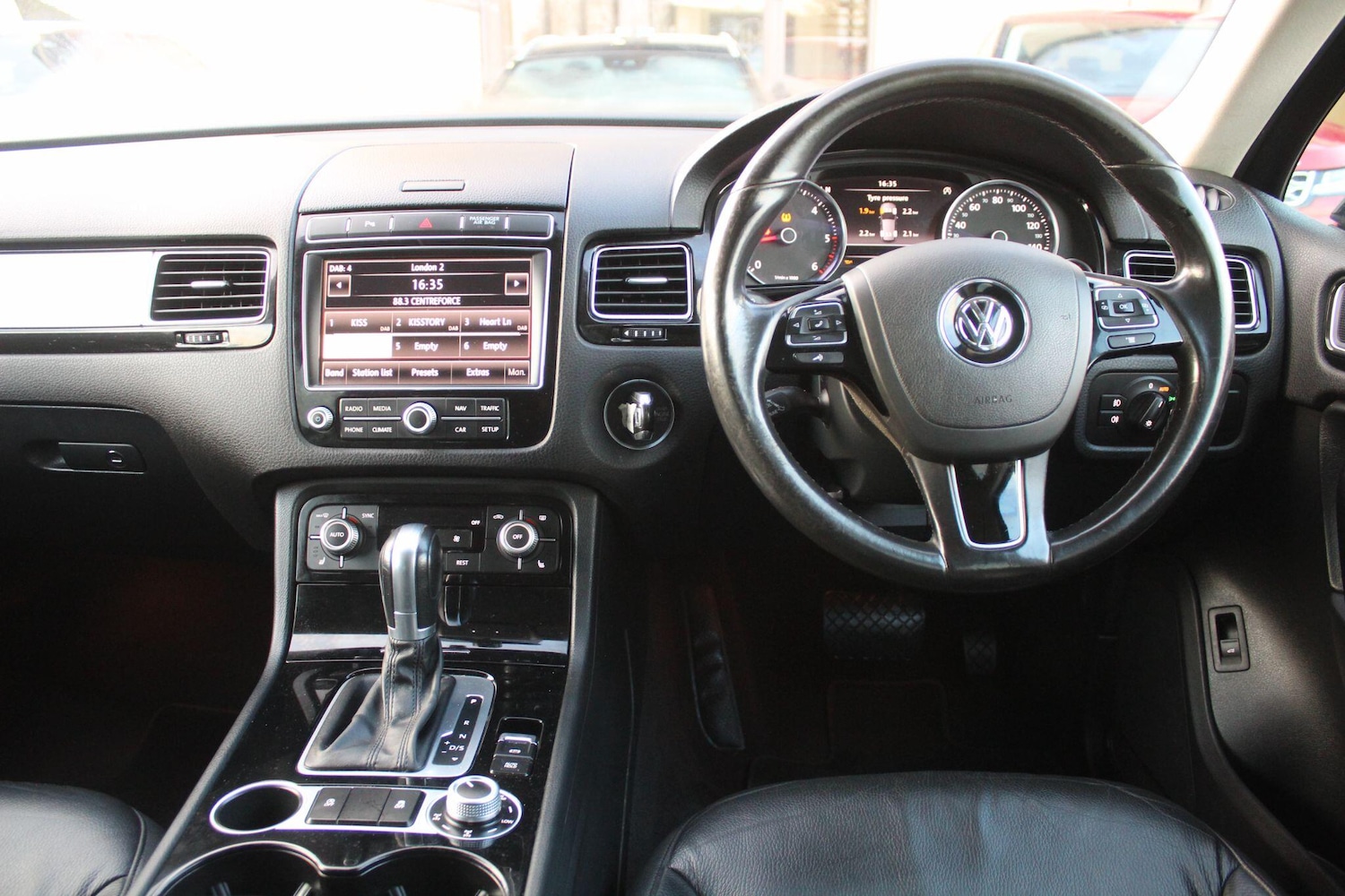 Used Volkswagen Touareg 2016 for sale - 76742892: Photo 29