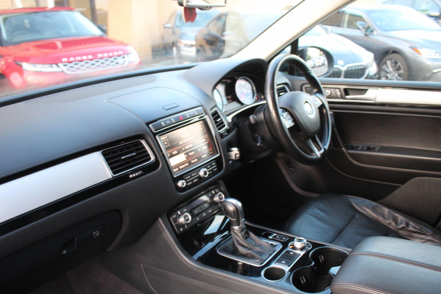 Used Volkswagen Touareg 2016 for sale - 76742892: Photo 30