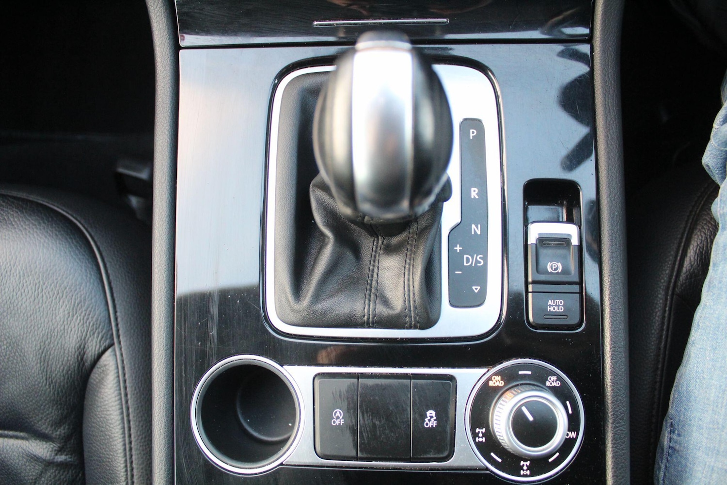 Used Volkswagen Touareg 2016 for sale - 76742892: Photo 31