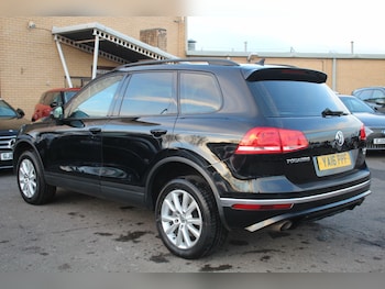 Used Volkswagen Touareg 2016 for sale - 76742892: Photo