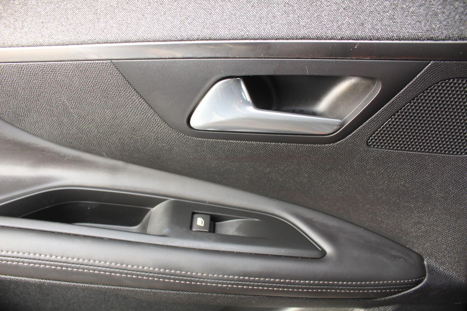 Used Peugeot 3008 2018 for sale - 76689685: Photo 37