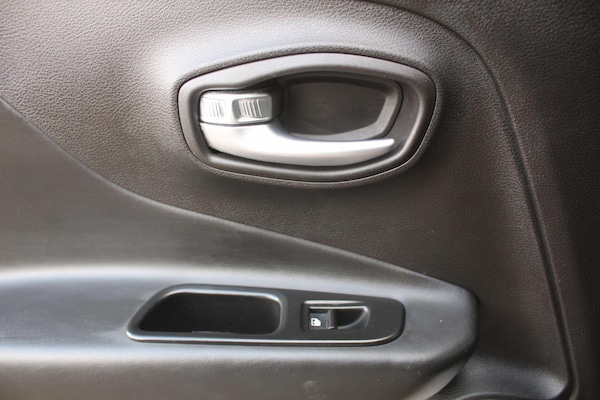 Used Jeep Renegade 2015 for sale - 76327015: Photo 13