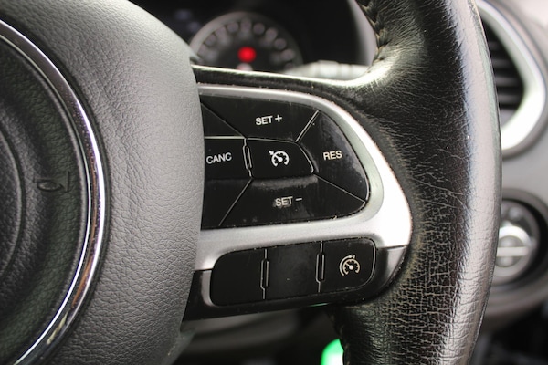 Used Jeep Renegade 2015 for sale - 76327015: Photo 23