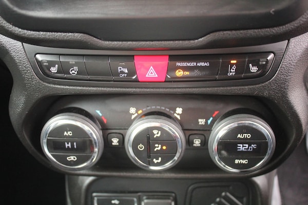 Used Jeep Renegade 2015 for sale - 76327015: Photo 27