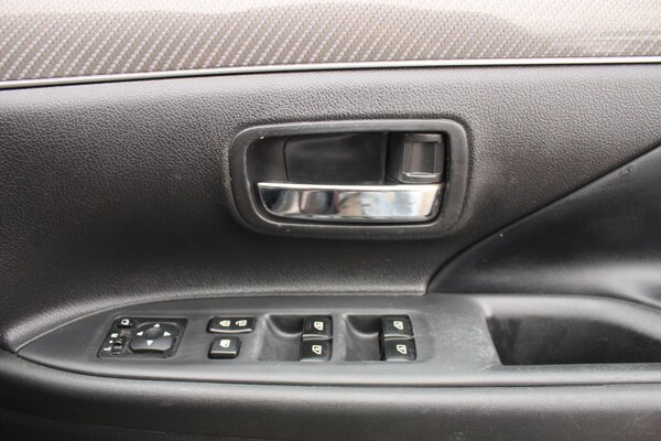 Used Mitsubishi Outlander 2018 for sale - 76239332: Photo 10